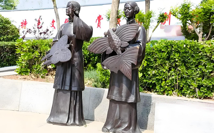 以銅為墨,鐫刻時代精神 —— 優(yōu)藝雕塑專注銅雕三十年